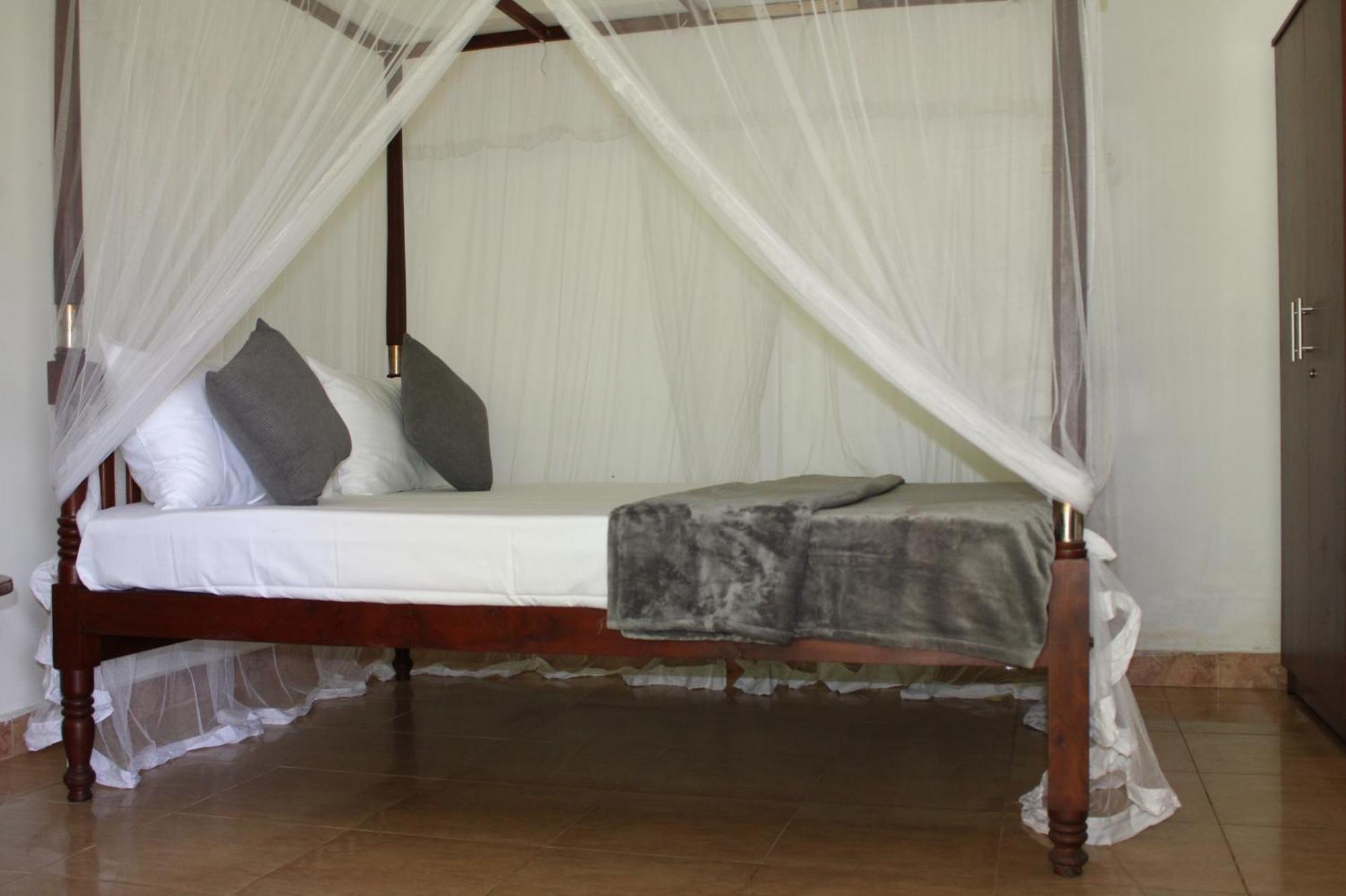 Hotel Sun&Surf Rest Ahangama Exterior foto