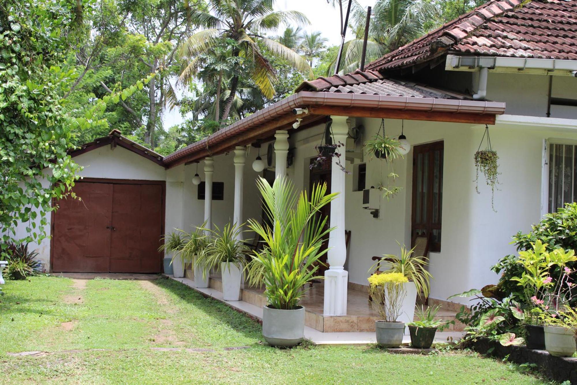 Hotel Sun&Surf Rest Ahangama Exterior foto