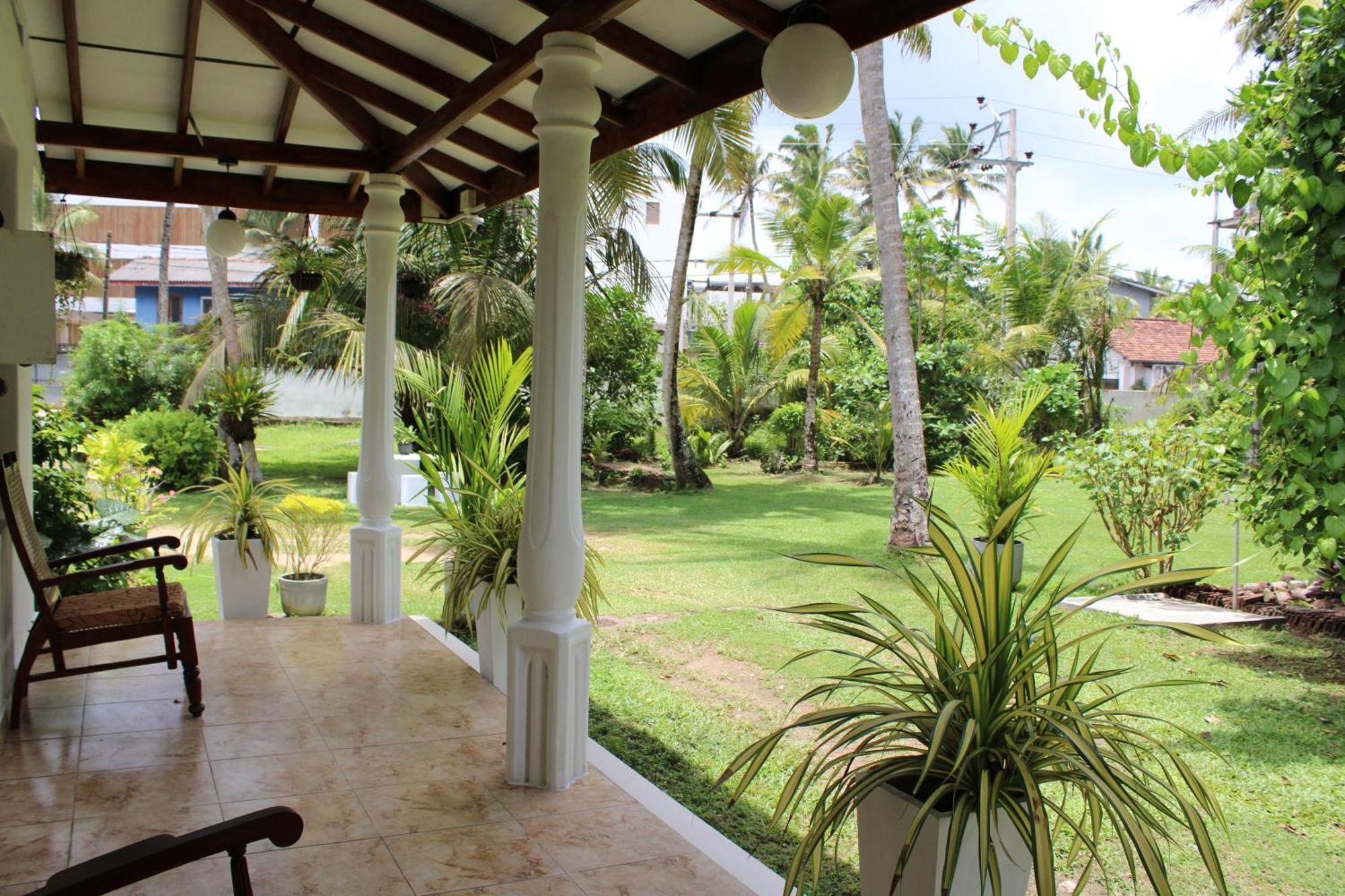 Hotel Sun&Surf Rest Ahangama Exterior foto