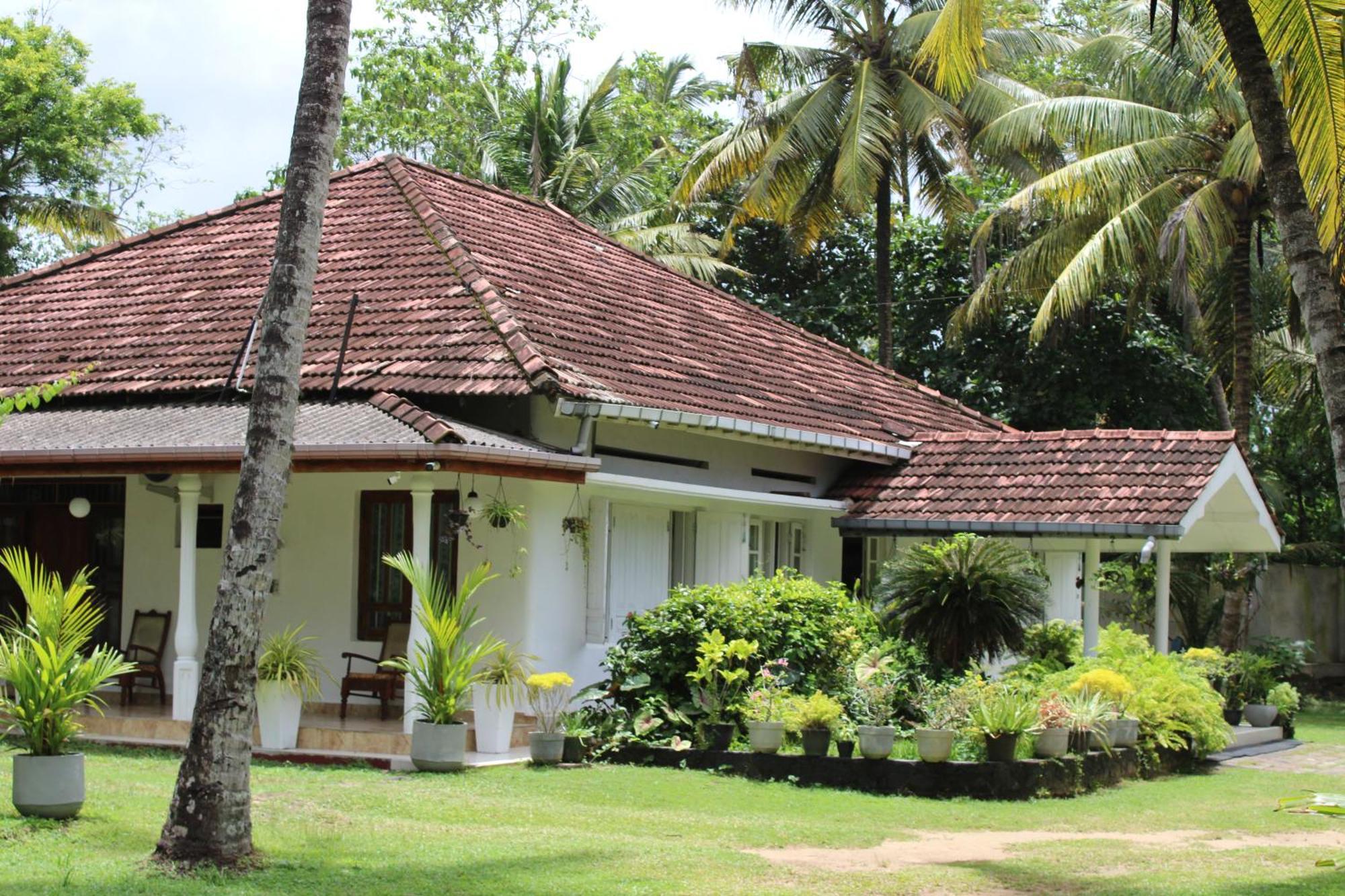 Hotel Sun&Surf Rest Ahangama Exterior foto