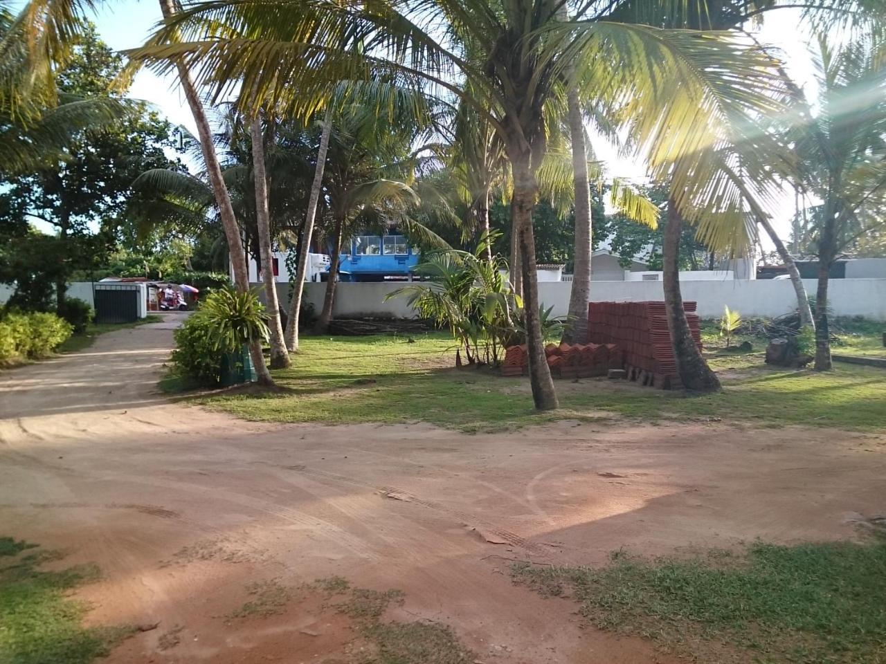Hotel Sun&Surf Rest Ahangama Exterior foto