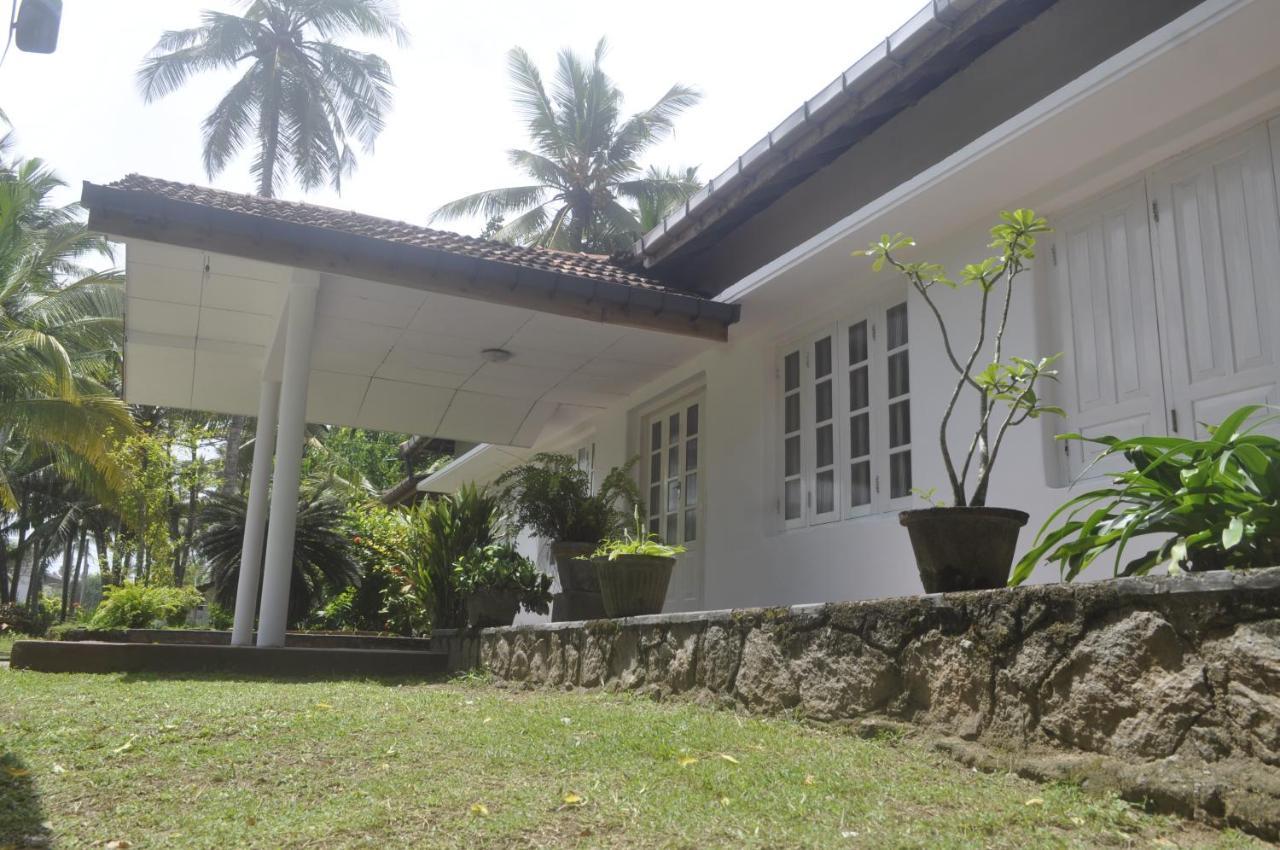 Hotel Sun&Surf Rest Ahangama Exterior foto
