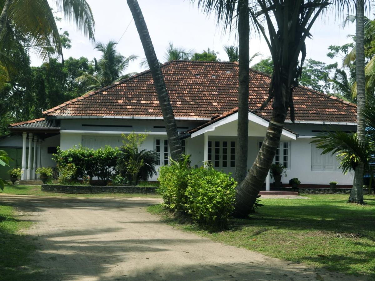 Hotel Sun&Surf Rest Ahangama Exterior foto